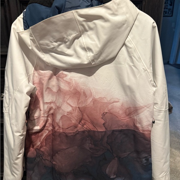 Women's Gradient Jacket - Picture 2 of 10